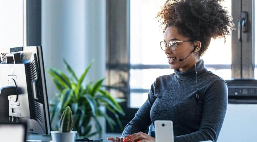 Woman on a computer